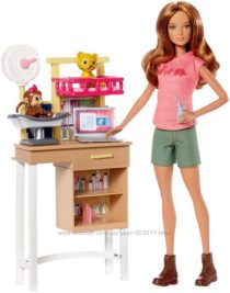 Барби ветеринарный врач Barbie Zoo Doctor Playset